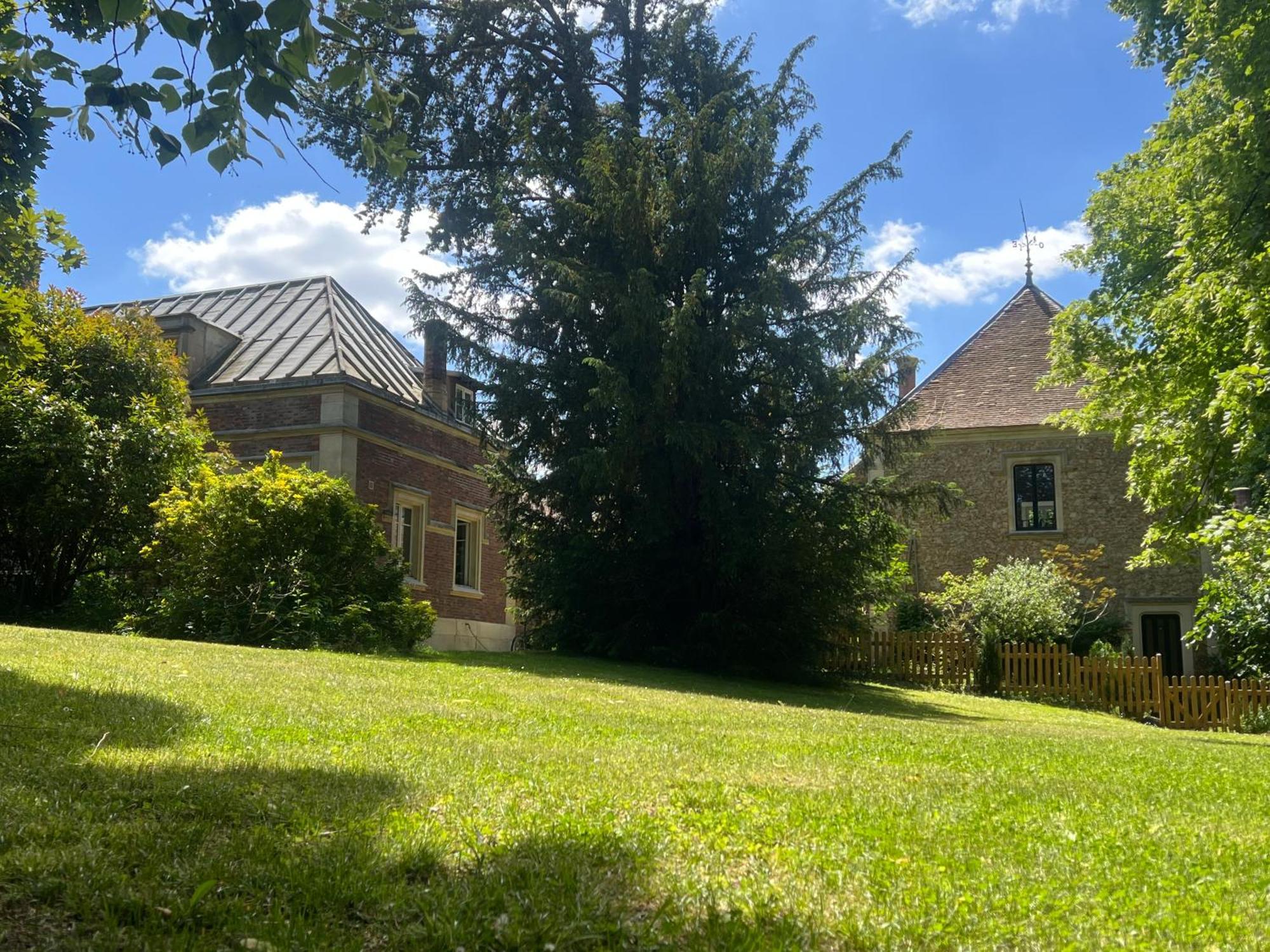 Les Ecuries Du Chateau Boissy-Saint-Léger Екстериор снимка